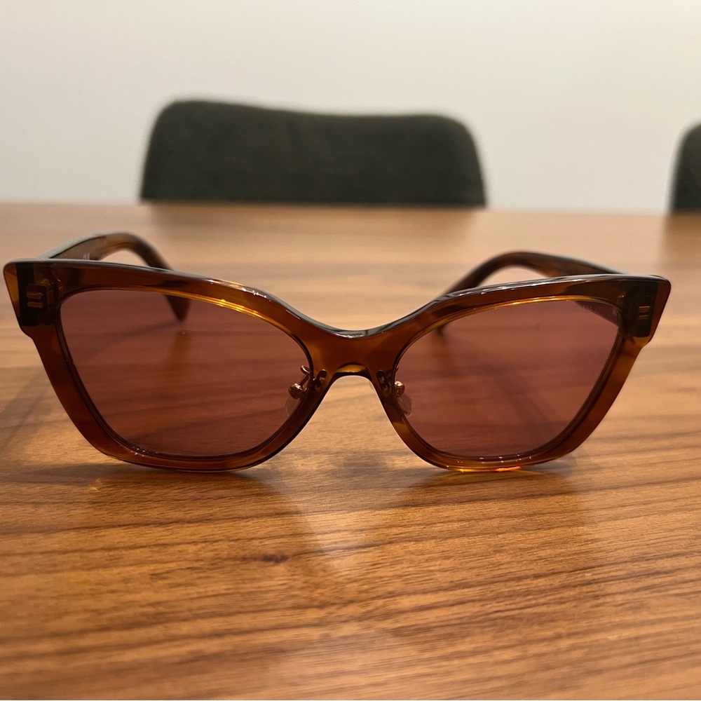 Miu Miu Tortoise Shell Sunglasses MU 02ZS - Picture 2 of 12